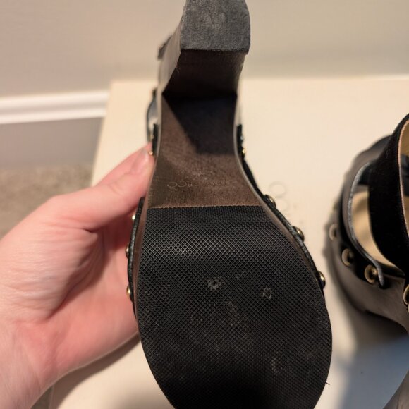Jimmy Choo Pumps Black Suede Platform Stiletto Heels Size EU  Jimmy Choo Black Suede Platform Heels — Size 39 EU / US 8.5